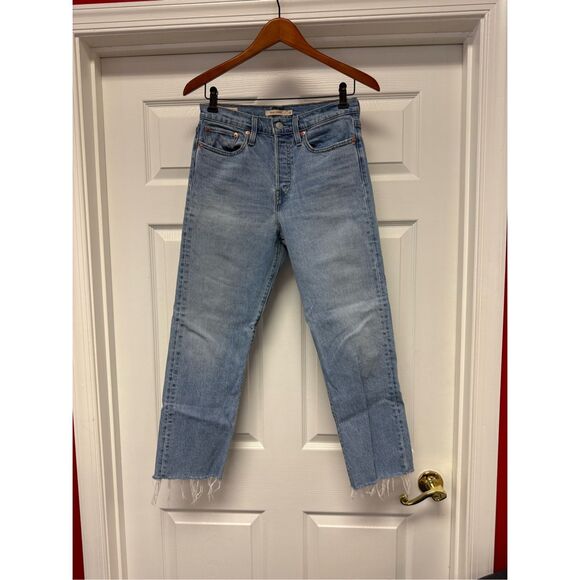 Levi’s Wedgie Straight Frayed Hem Button Fly Jeans sz 28 EUC - Picture 1 of 7